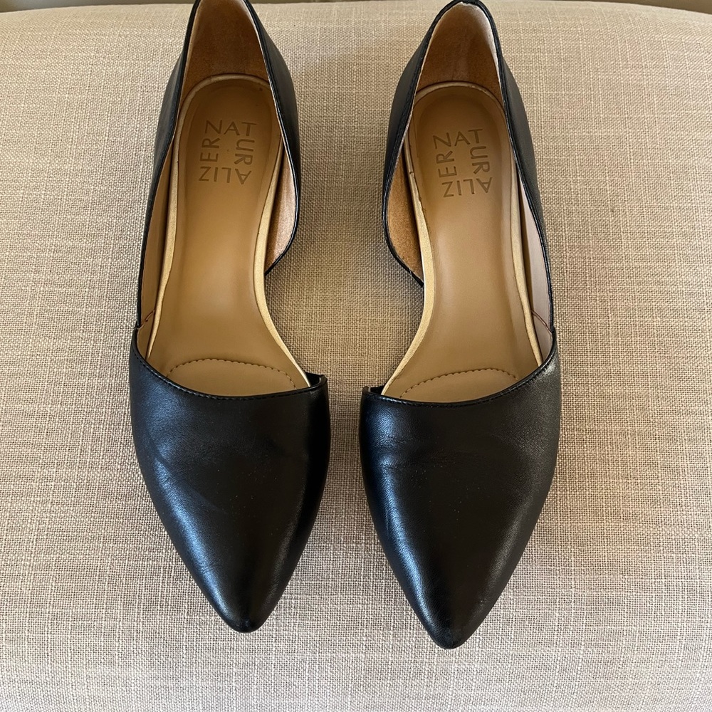 Naturalizer Samantha flats - size 7.5 - black leather - excellent condition